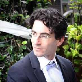 Consultant Amit Golan